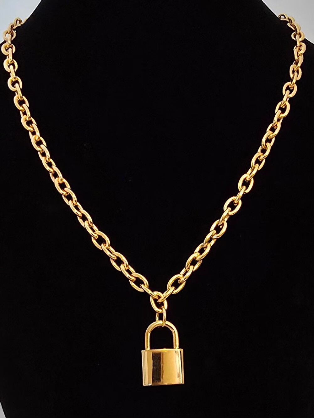 Columbus - Gold Padlock Pendant Chain Necklace